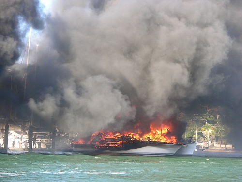 Newport Anchorage fire. Photo: David Bray © NSW Maritime